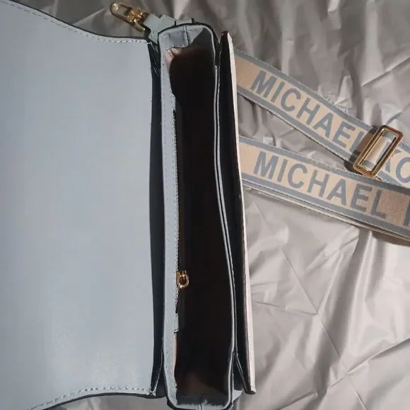 NWOT Michael Kors Mila Messenger Bag